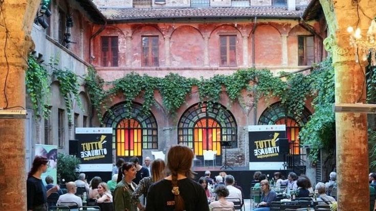 De Silvestri, de Pascale, Insinna raccontano lo stress sul palco con lo psicoanalista