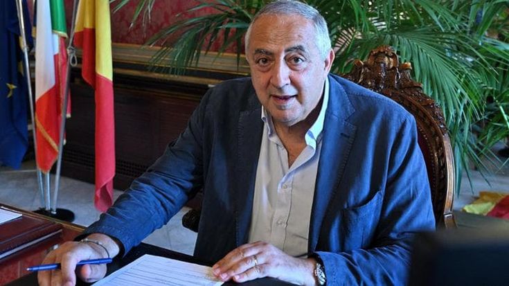 Comune, Lagalla sotto l’assedio del centrodestra: il sindaco minaccia di azzerare la giunta