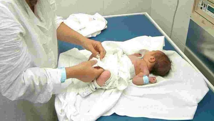 Neonato abbandonato a Ragusa: la Comunità Giovanni XXIII, "Pronti ad accoglierlo in una delle nostre case famiglia" 