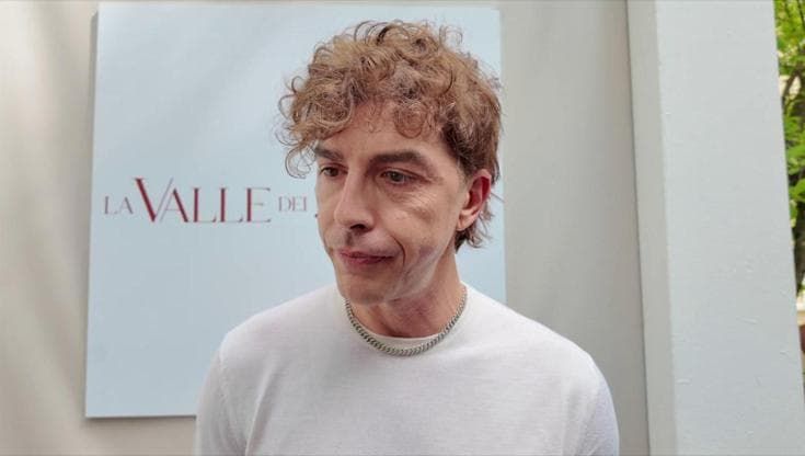 Michele Riondino a Venezia, in corteo per Gaza: "Senza se e senza ma contro Netanyahu"
