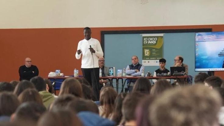 Lys Gomis, alcol e droga dopo la morte del padre: “Sono fuori dal tunnel, ora aiuto gli altri”