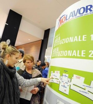 La disoccupazione resta al top al 12,7%.<br />Ma c'&egrave; un rimbalzo degli occupati