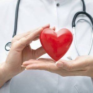 Una t-shirt come 'amica del cuore' per controllare battiti e respiro