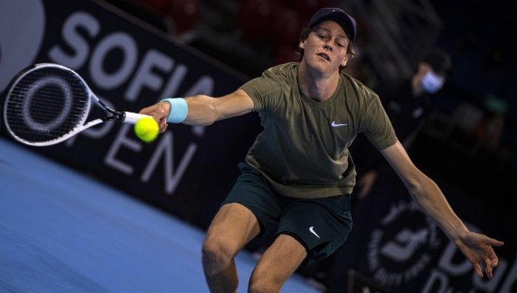 Tennis, Atp Sofia: Sinner e Caruso volano ai quarti di finale