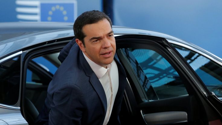 Tsipras aiuta  chi non paga il mutuo Tensioni con Bruxelles