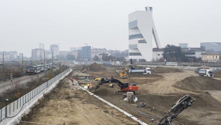 Casa, il miraggio del trilocale. Ecco quanto devi guadagnare per comprare un appartamento a Milano