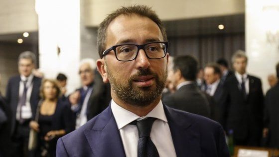 Giustizia, Salvini: "Senza una riforma vera non sto al governo". Bonafede: "Non siete più con Berlusconi"
