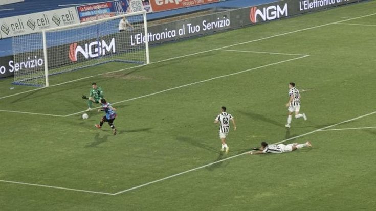 A Catania parte la rivoluzione, dopo il flop ai play-off via Toscano. In bilico Grella