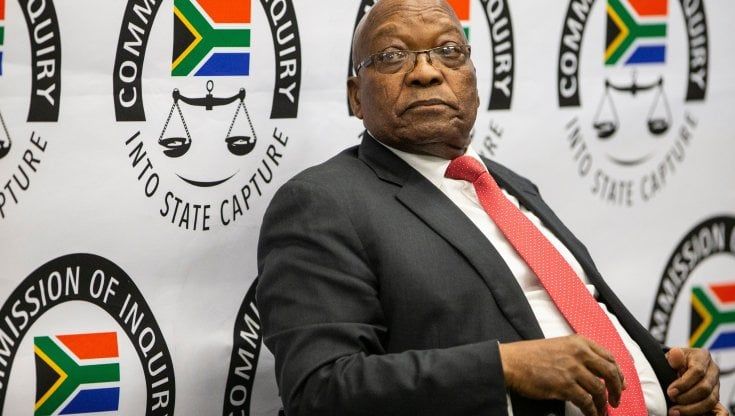 Sudafrica, l'ex presidente Zuma travolto dalle accuse per corruzione