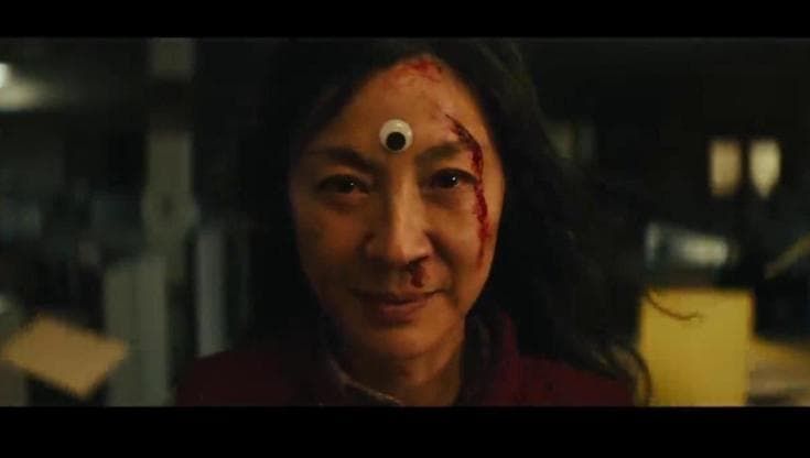 'Everything everywhere all at once' - Il trailer