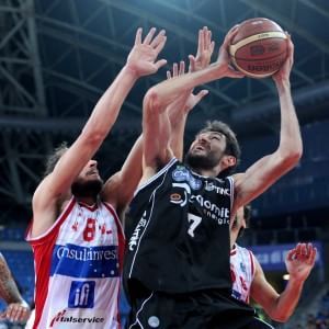 Basket, Venezia rischia a Trento. Milano pu&ograve; approfittarne
