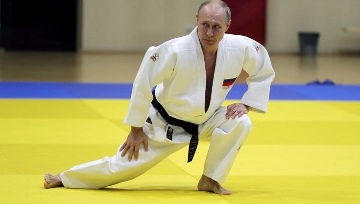 Putin sospeso dalla Federazione mondiale di judo, il suo sport più amato