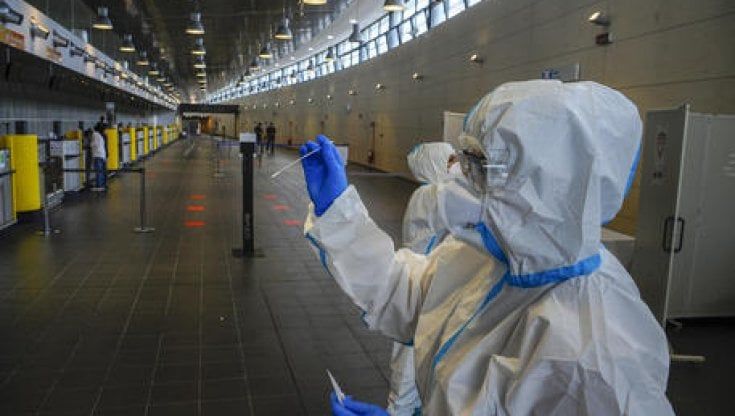 Covid, in Gran Bretagna paura per una nuova variante brasiliana