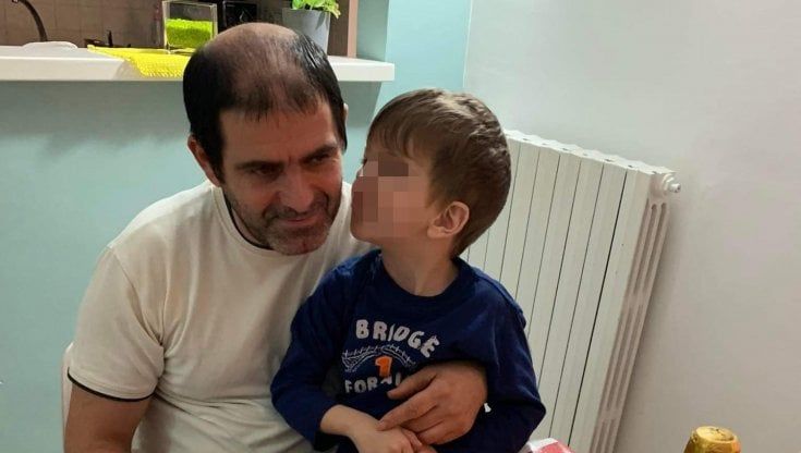 Torremaggiore, il padre dopo la mattanza ha trovato il figlio nascosto e lo ha risparmiato. Aveva spiato la moglie e il vicino con le telecamere
