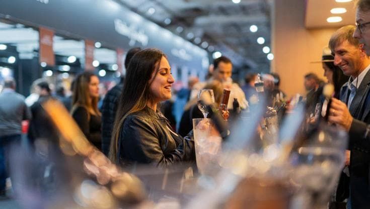 Vinitaly, Lollobrigida: “Basta con le etichette sulla salute che condizionano i consumatori”