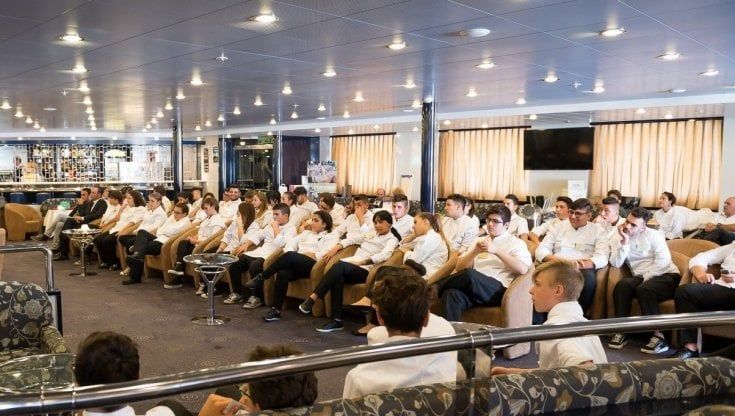 A lezione da chef e hostess per yacht di lusso: patto scuola-Main Port 