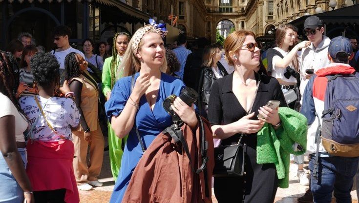 "Aumentare la tassa di soggiorno per i turisti e renderne più flessibile l'uso". La proposta di Milano al Governo