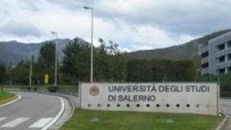 Salerno, studente si uccide lanciandosi dal quarto piano del parcheggio dell’università