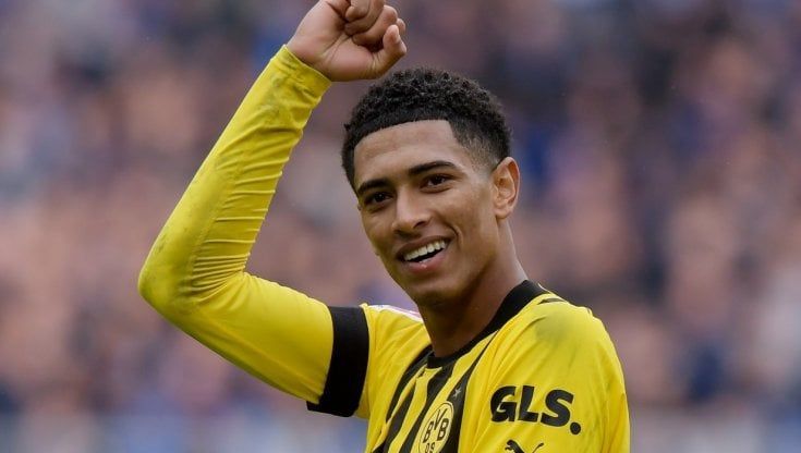 Bellingham è il calciatore che vale di più al mondo. Costa più Mbappé e Haaland