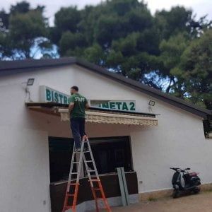 Bari, riapre il bar nella pineta San Francesco: "Nuova dignità per il parco dopo anni di buio"