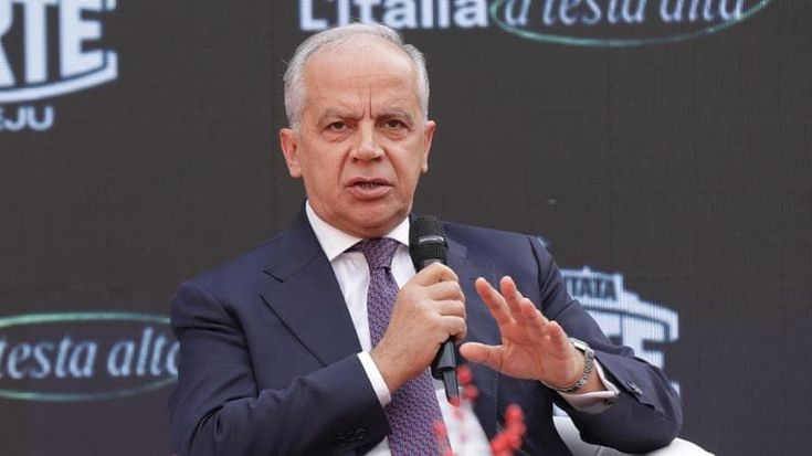Scudo penale agli agenti e stretta sui reati minorili, accordo sul dl Sicurezza