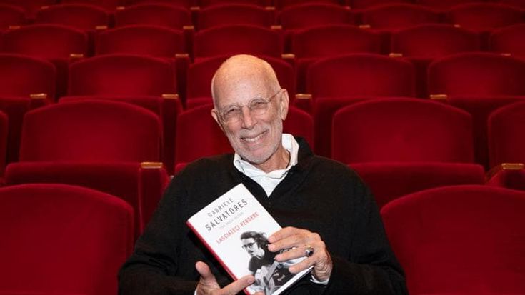 Gabriele Salvatores si racconta: il teatro, la leucemia, l’incontro con Fellini. “L’Oscar per Mediterraneo? Lo tenevo nascosto per non vederlo”