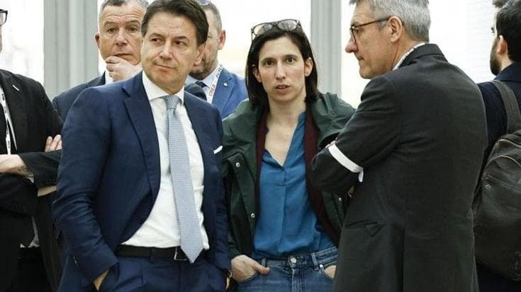 Firenze, prove di accordo Pd-5Stelle: “Non c’è un veto su Funaro”, dice il deputato Quartini. Ma i renziani attaccano. E Montanari: “Se vanno coi dem prendono il 2%”
