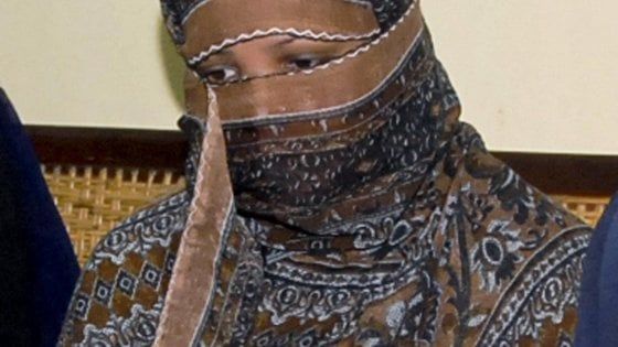 Asia Bibi, la famiglia smentisce l'arrivo in Canada: "Ancora in Pakistan"