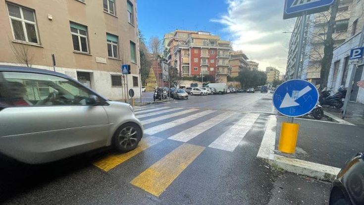 Missione sicurezza stradale: in arrivo 275 strisce pedonali rialzate per ridurre la velocità