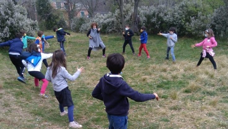 Covid: maestre genovesi scelgono prati e boschi come aule