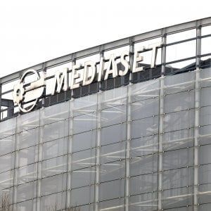 Mediaset-Vivendi, chiesta la risoluzione del contratto Premium. L'udienza slitta al 12 marzo