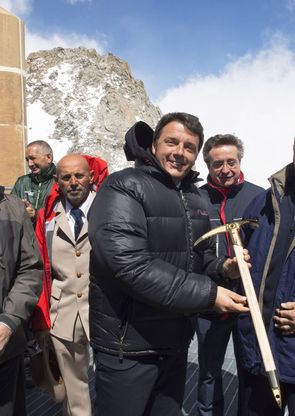 Sms di Matteo ai ribelli, poi la la svolta: "Bisogna chiudere ora o salta tutto"