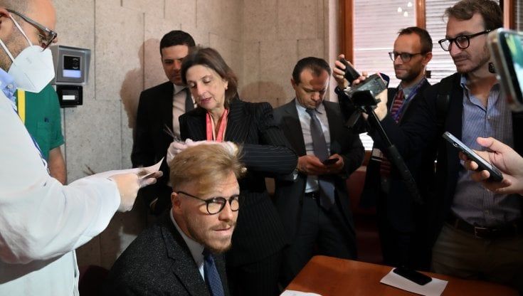 Scandalo cocaina, parla Ismaele La Vardera: "Droga fra i colletti bianchi, Schifani fa male a tacere"