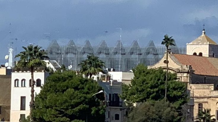 Bari vecchia, quasi ultimata l’opera di Tresoldi in piazza san Pietro: come cambia lo skyline