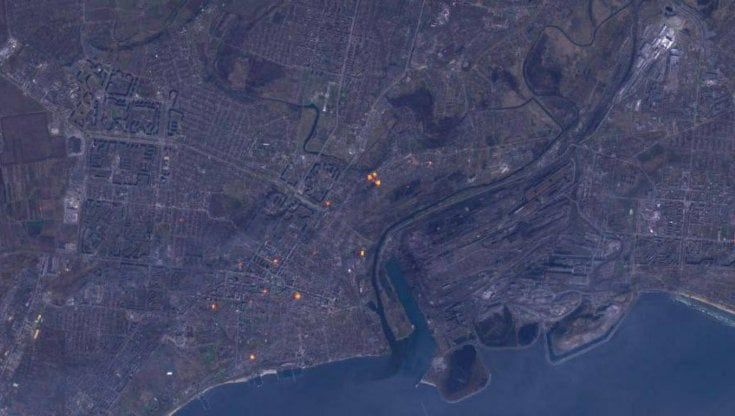 Ucraina-Russia, cos'è successo oggi: otto morti a Kiev. A Mariupol continua l'assedio, bombe su Odessa. Stallo nelle trattative