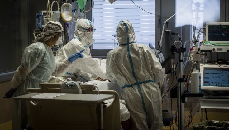 Incinta non vaccinata muore di Covid  a 28 anni. Salvo il neonato