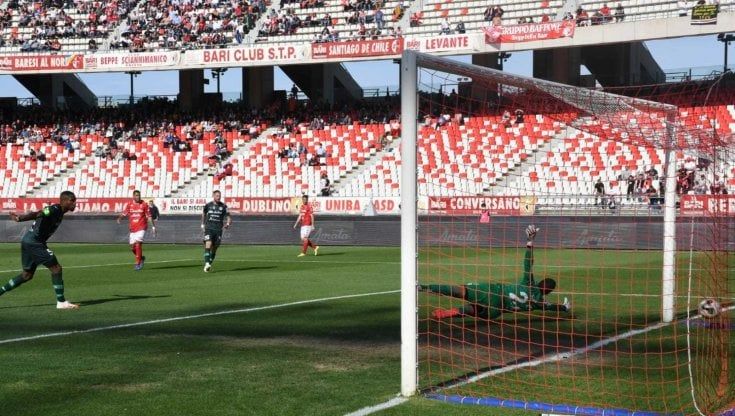 Bari-Südtirol 1-2, al San Nicola i fischi dei tifosi per la sconfitta in Supercoppa