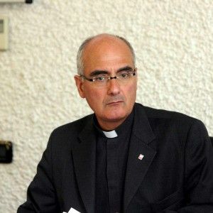 Don Davanzo: "Sulla questione nomadi, in periferia si respira un'aria pesante"