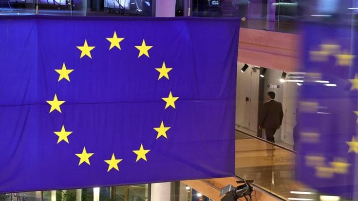 Concorsi a Bruxelles, l’Ue boccia il sistema di selezione Epso: “Discriminatorio e inefficace”
