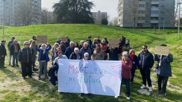 La passeggiata al Pilastro dei Muvet: “Ora una raccolta firme per il museo”