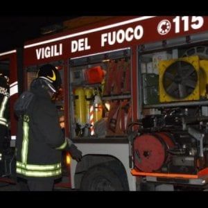 Foggia, incendio distrugge le auto di un consigliere leghista di San Nicando Garganico