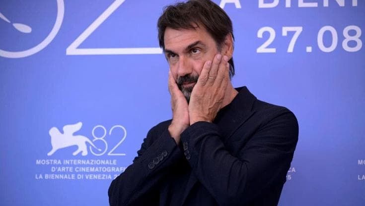 Fabrizio Gifuni: “Dal fantasma di Moro al massacro di Tortora, due tradimenti italiani”