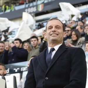 Juventus, l'attacco dei cinque big: piace il nuovo Allegri che rischia 