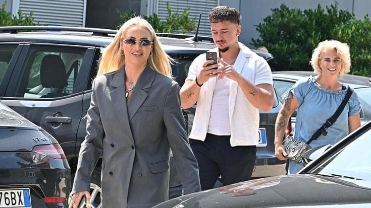 Juve, Di Gregorio fa le visite. Ma tutti gli occhi sono per Alisha Lehmann