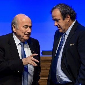 Fifa, Platini: "Non sostengo pi&ugrave; Blatter, decider&ograve; se candidarmi"