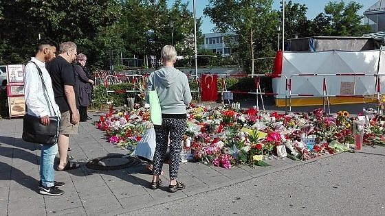 Strage di Monaco, arrestato 16enne legato al killer. "Sapeva della strage ma non l'ha detto"