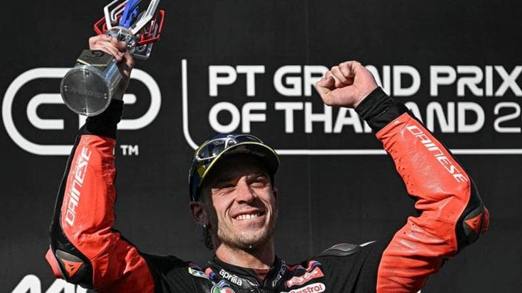 MotoGp, Bezzecchi e l’Aprilia fanno festa in Thailandia. Ducati giù dal podio dopo più di 4 anni