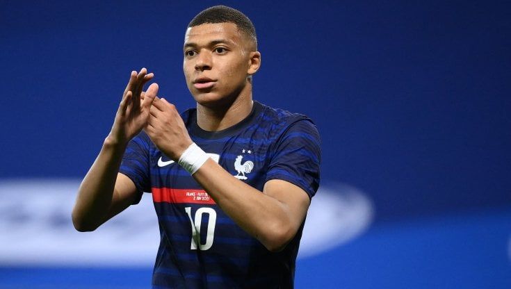 Psg, Al Khelaifi blinda Mbappé: "Non lo venderemo mai"