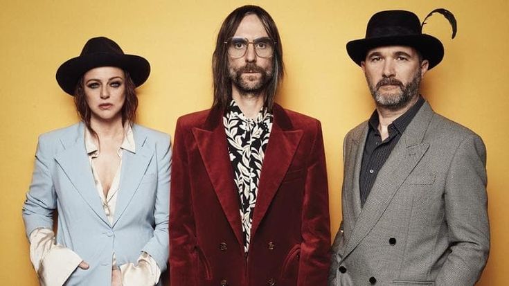 Cosa fare a Milano oggi 12 dicembre: Baustelle al Forum e Deejay winter village in via Procaccini