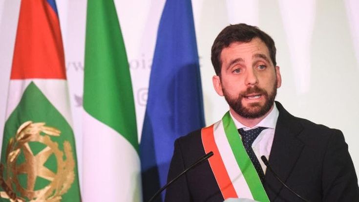 Regionali Toscana, Tomasi (FdI) si lancia: “Sì, ci penso seriamente”. Ma il suo partito ora è in allarme